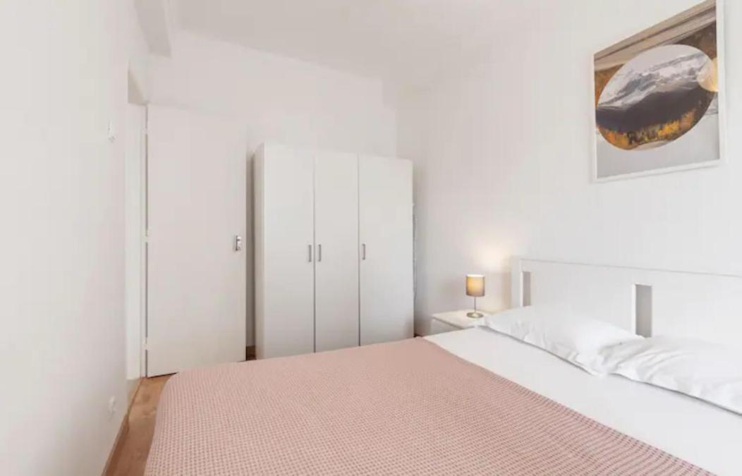 Beautiful 1 Bedroom Apartment Near Benfica Lisboa Exterior foto