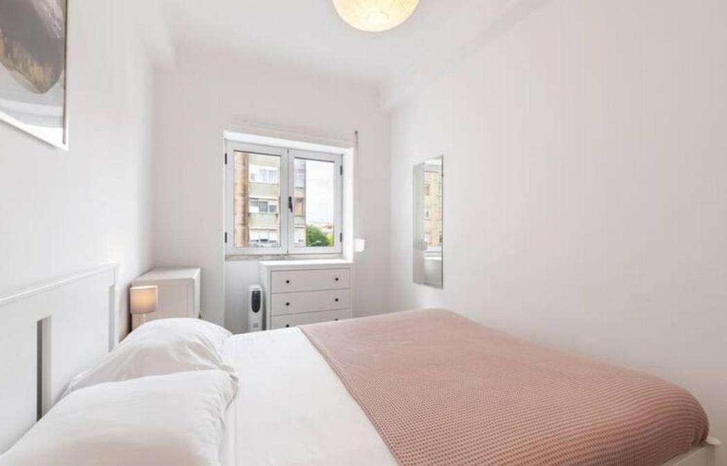 Beautiful 1 Bedroom Apartment Near Benfica Lisboa Exterior foto