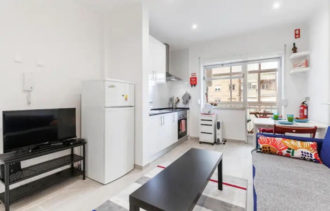 Beautiful 1 Bedroom Apartment Near Benfica Lisboa Exterior foto